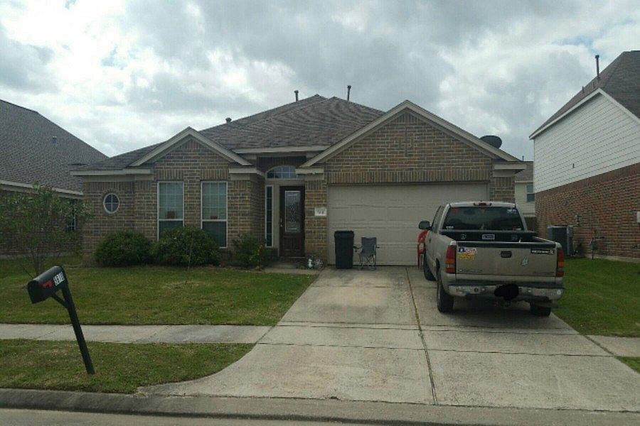 1st image of 5610 Bay Leaf Dr