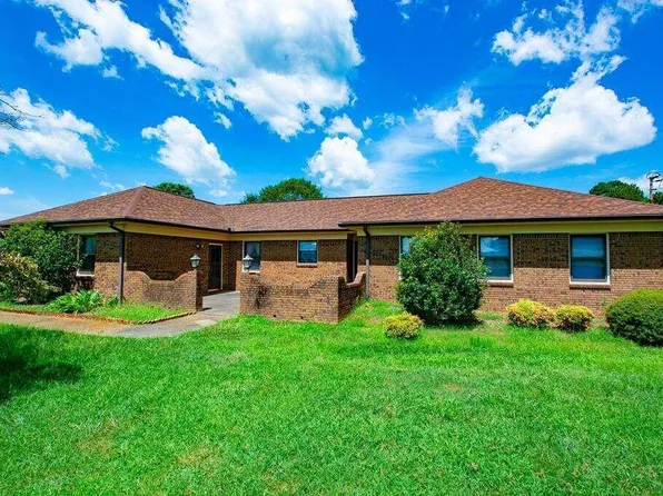 151 Lee Morgan Rd, Carrollton, GA 30117