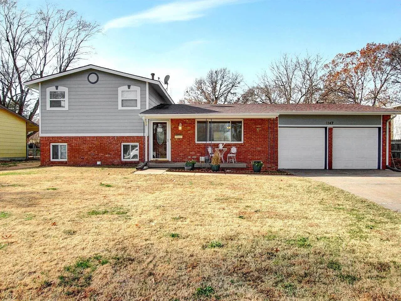 3 bed, $1,700 — Photo 1