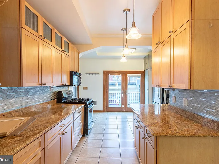 33 Randolph Pl NW — Photo 6