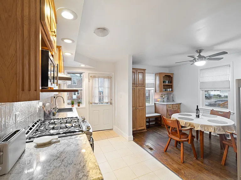 6834 Duluth Ave — Photo 8