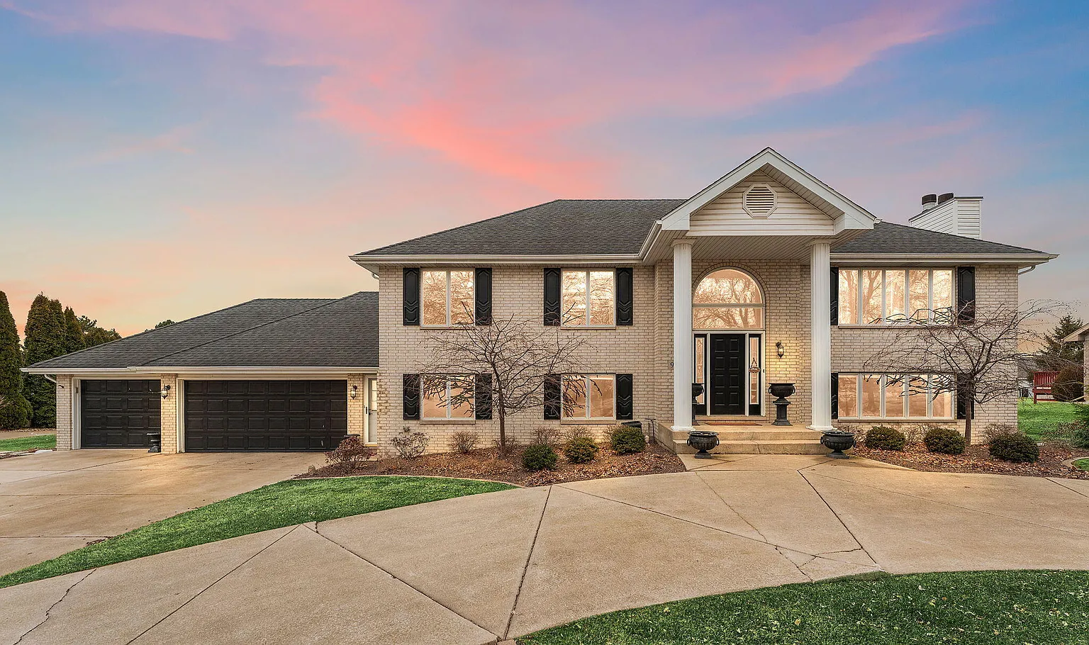 9280 Monix Dr photo 1