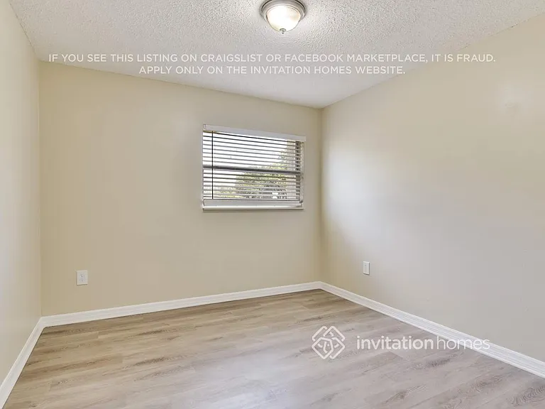 1917 N Powers Dr — Photo 6