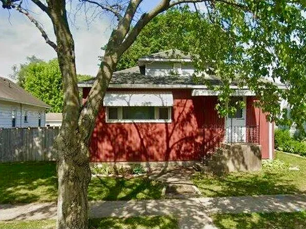 216 Union St, Depue, IL 61322