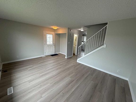 3rd image of 150 W Sutherland Ave