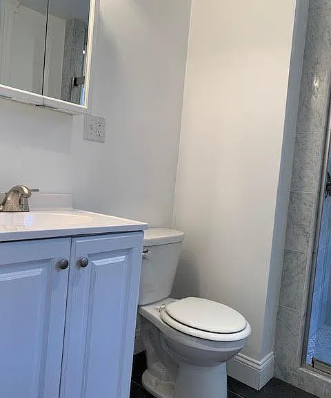 55 Queensberry St — Photo 9