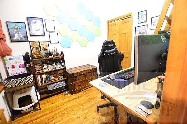 Rented by City Stop Realty | media 19