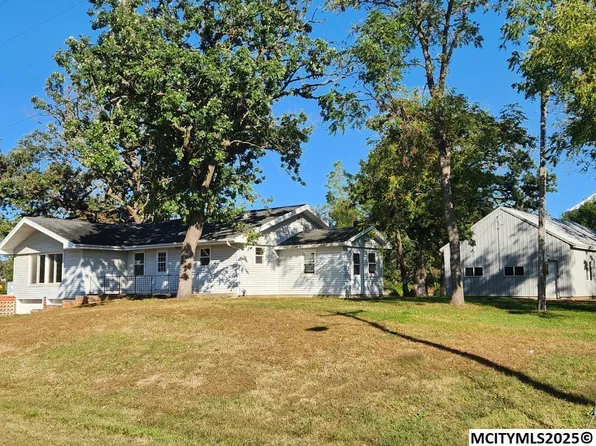 504 South St, Plymouth, IA 50464