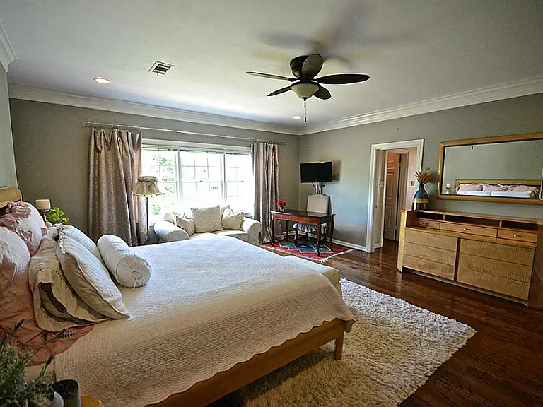 4142 Villanova St — Photo 22