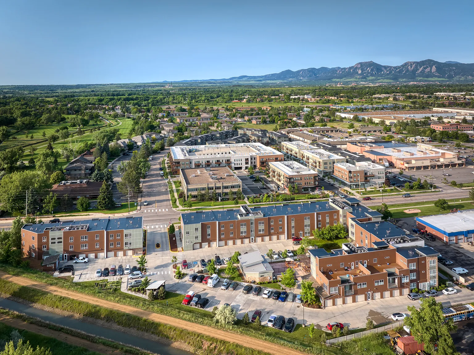 Boulder View Apartments — Photo 2