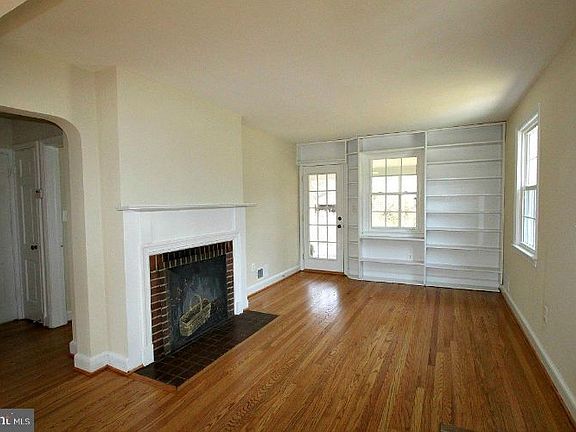 2nd image of 2120 Grayson Pl