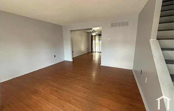 9604 Baron Pl — Photo 2