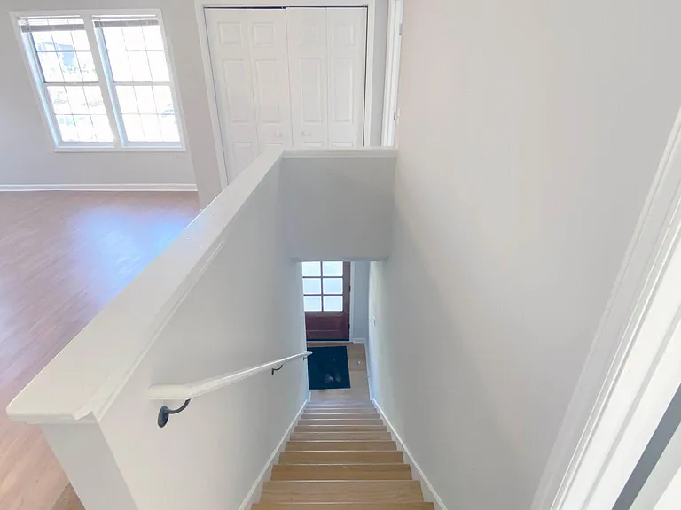 1575 Foote St NE #B — Photo 5