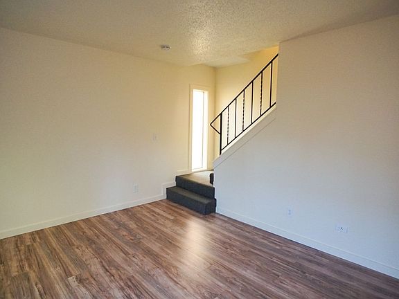 3rd image of 1190-1196 SE Haig St #1194