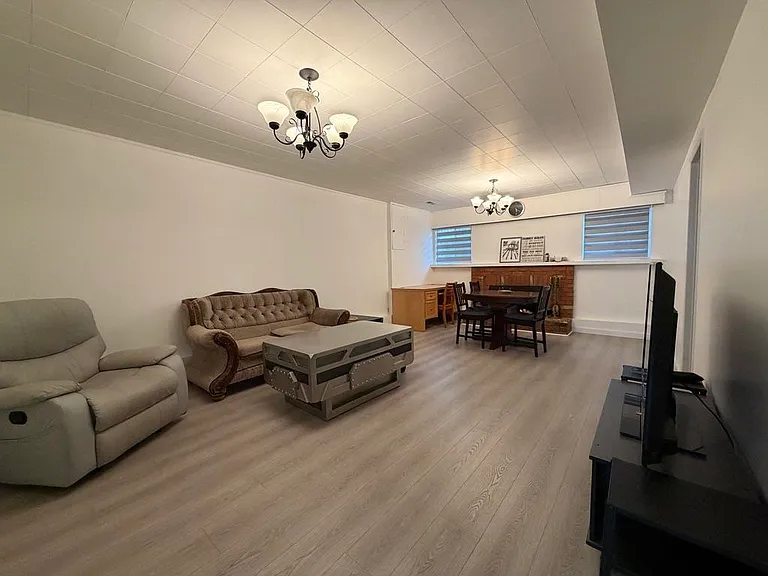 7071 Cavelier Ct — Photo 2