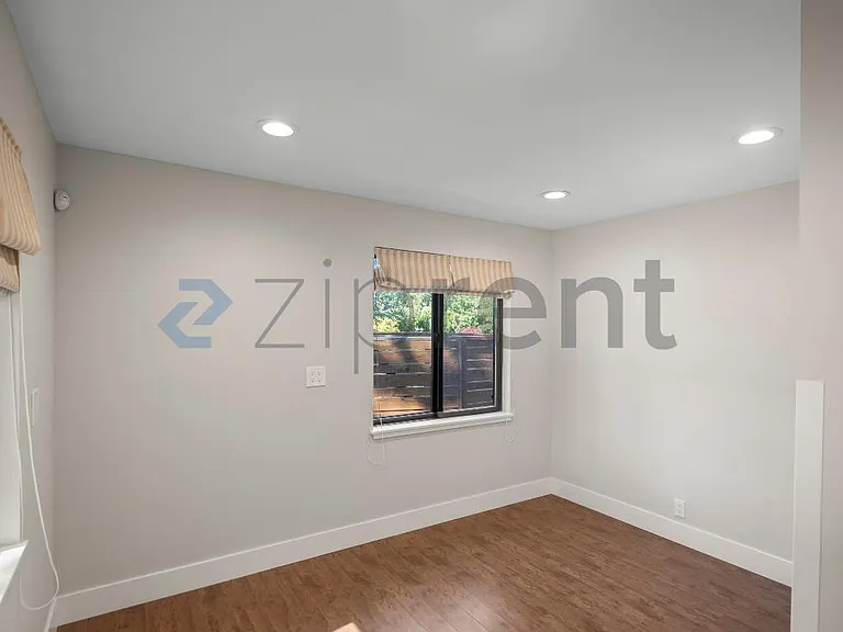 1701 Whitham Ave — Photo 29