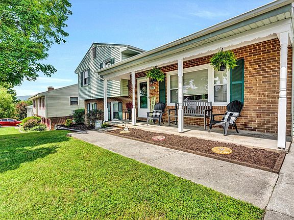 3rd image of 5531 N Lake Dr