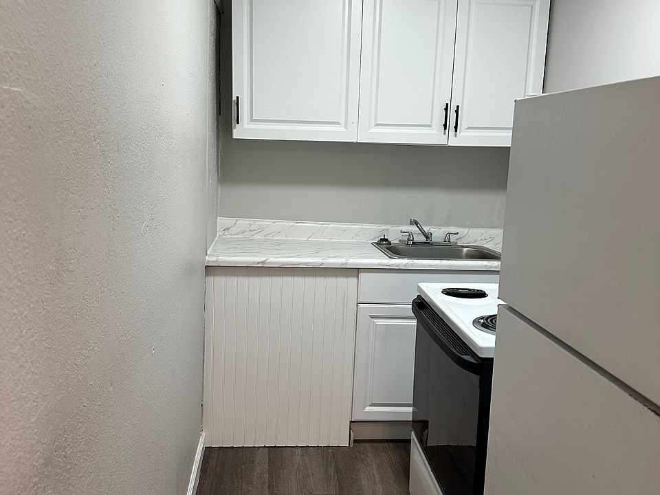 2nd image of 2320 Fort Benning Rd #4