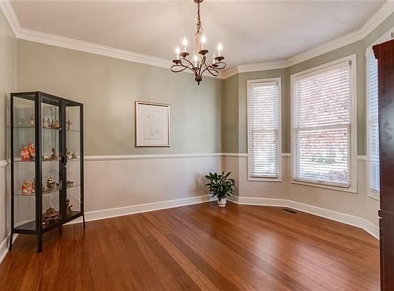 5th image of 12511 Slater Ln