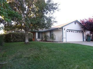 1442 Rose Tree Ln, Redding, CA 96003