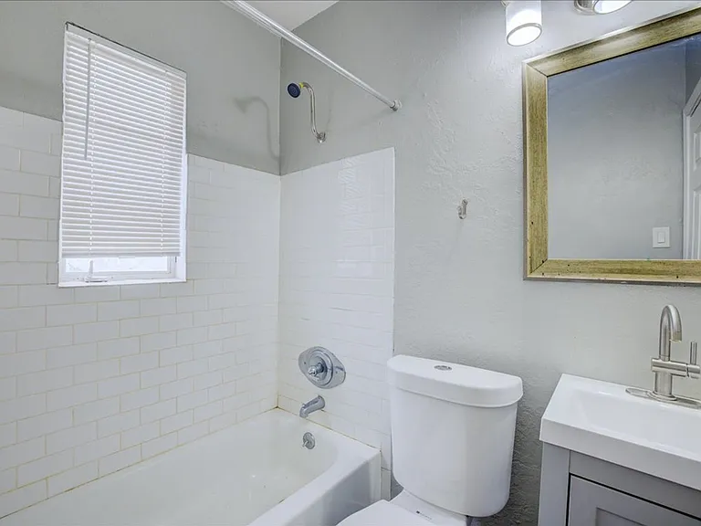 2116 N Forgeus Ave #A — Photo 11