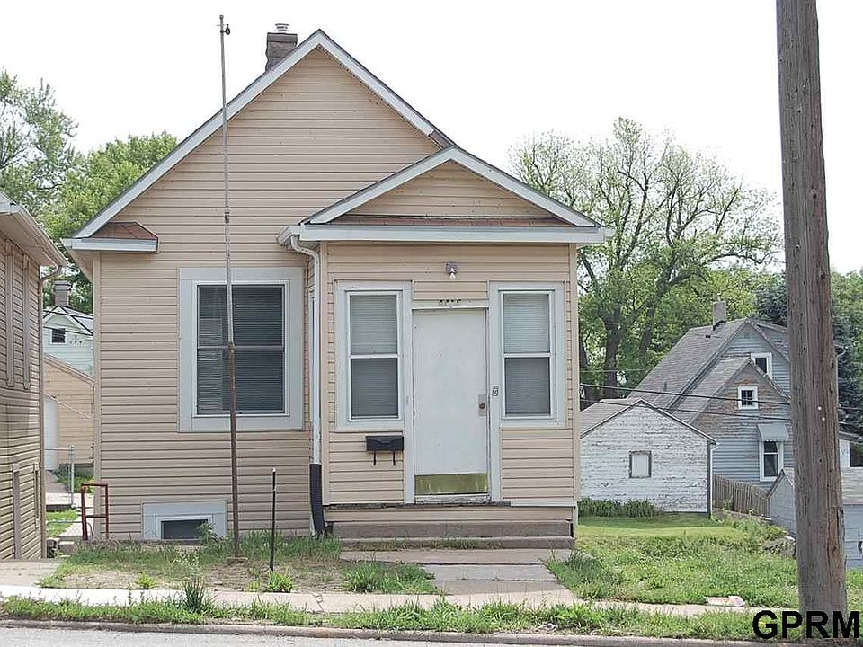 1st image of 4415 S 13th St