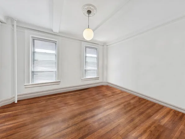 146 East 49th Street 6CD image 7 of 8