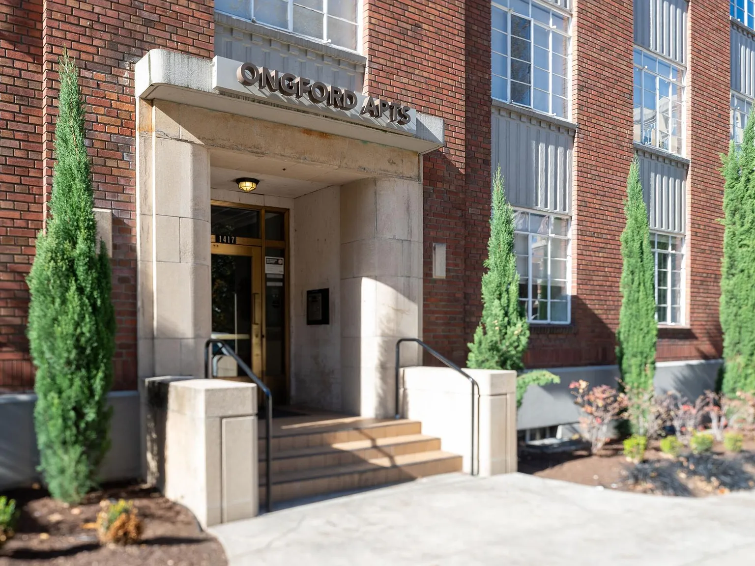 Ongford Apartments — Photo 2