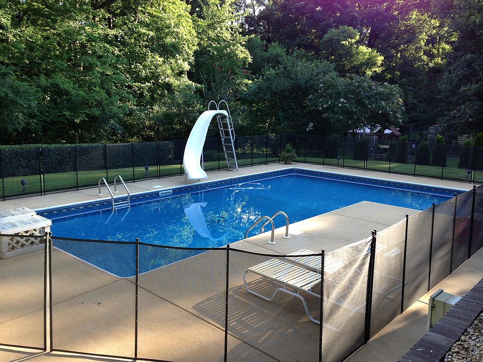 AMAZING family backyard!!
