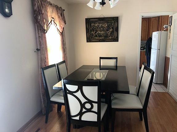 5th image of 1015 Oakland Dr