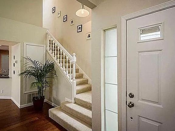 3rd image of 317 Starfish Ln