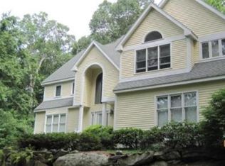 4 Annie Moore Rd, Bolton, MA 01740