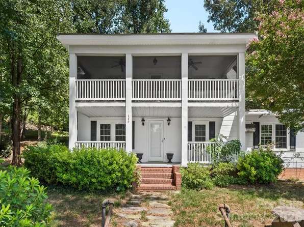 689 S Trade St, Tryon, NC 28782