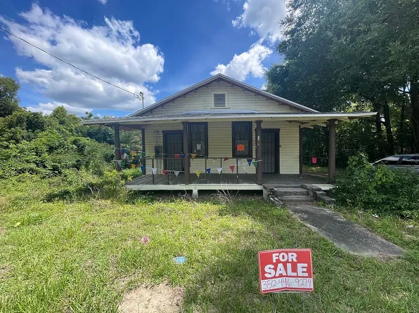 1002 W Silver Springs Pl, Ocala, FL 34475