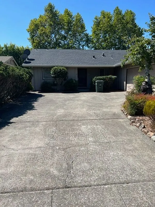 7010 Fairfield Dr photo 1
