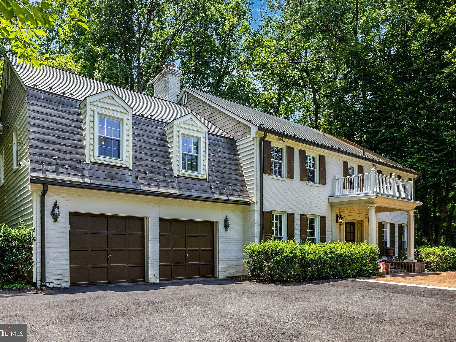 5 bed, 4.5 bath, 4750 sqft, $9,000 — Photo 2