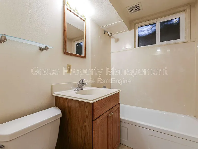 7033 S Cherry St — Photo 16