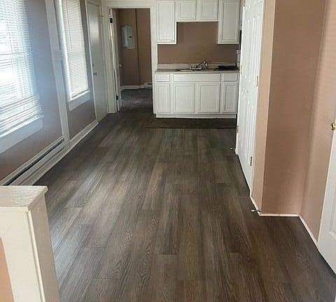 5th image of 1327 E Bradbury Ave #1327