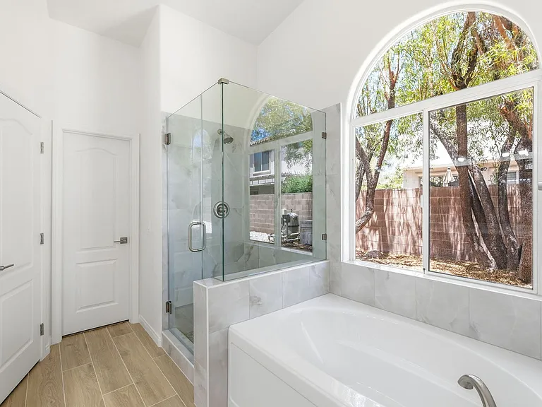 10606 Zingali Ct — Photo 24