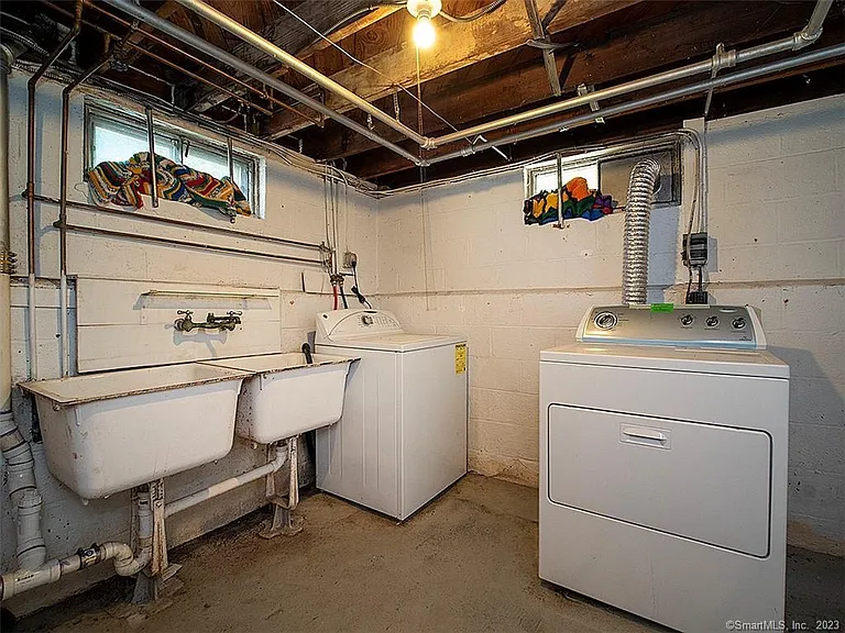 30 Seaview Ave — Photo 32