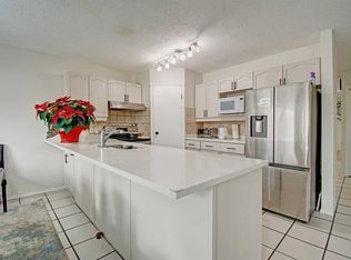10316 Hidden Valley Dr NW, Calgary, AB T3A4Z6