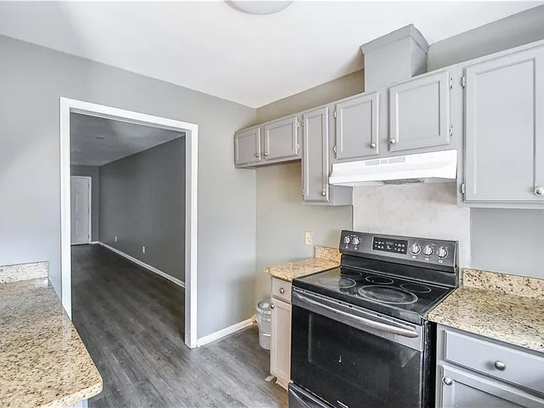 735 Oak Dr — Photo 16