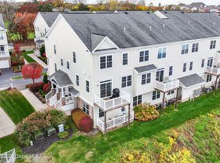 2202 Admirals Walk Dr, Cohoes, NY 12047