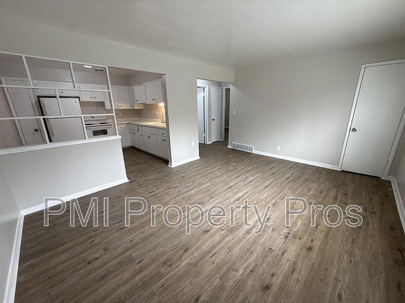 1st image of 7701 W Hampton Ave APT 4