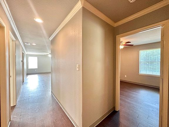 4th image of 2528-2532 Westminster Dr #2538