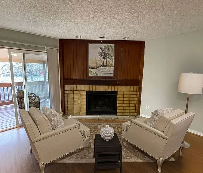 1075 Holli Springs Ln #C — Photo 3