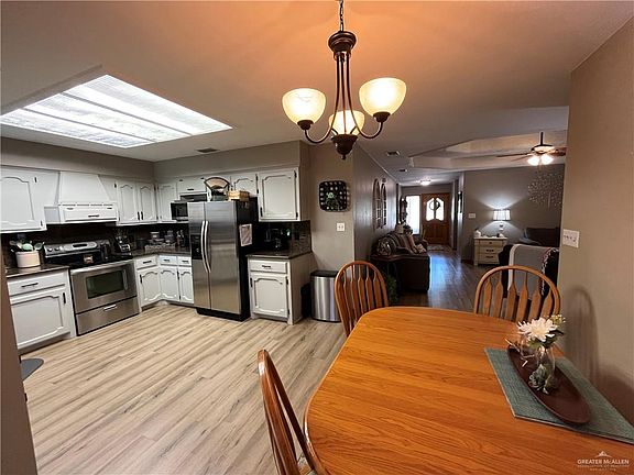 3rd image of 339 Rebecca Dr