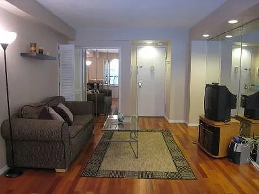 Rented by Oxford Property Group | media 31