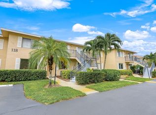 118 Palm Dr #4, Naples, FL 34112