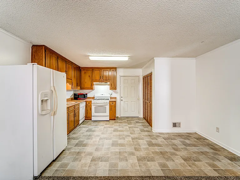 4355 E Paulding Dr — Photo 5